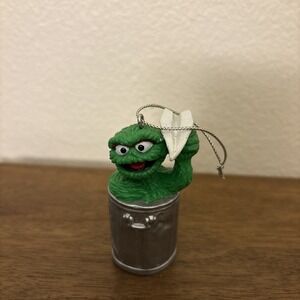 Vtg 80's Oscar THE GROUCH Paper Airplane 2.5" Applause Sesame Street Ornament